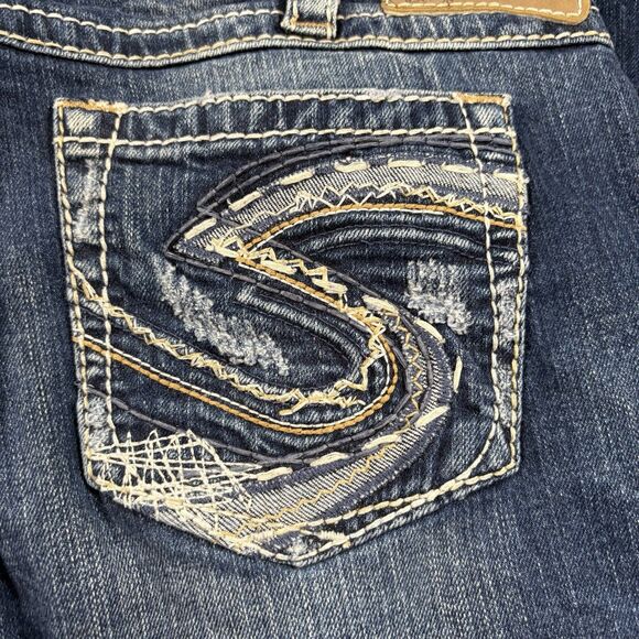 SILVER 'Twisted' Woman's Boot Cut Low-Rise Distressed Jeans W30/L35 - Picture 10 of 11